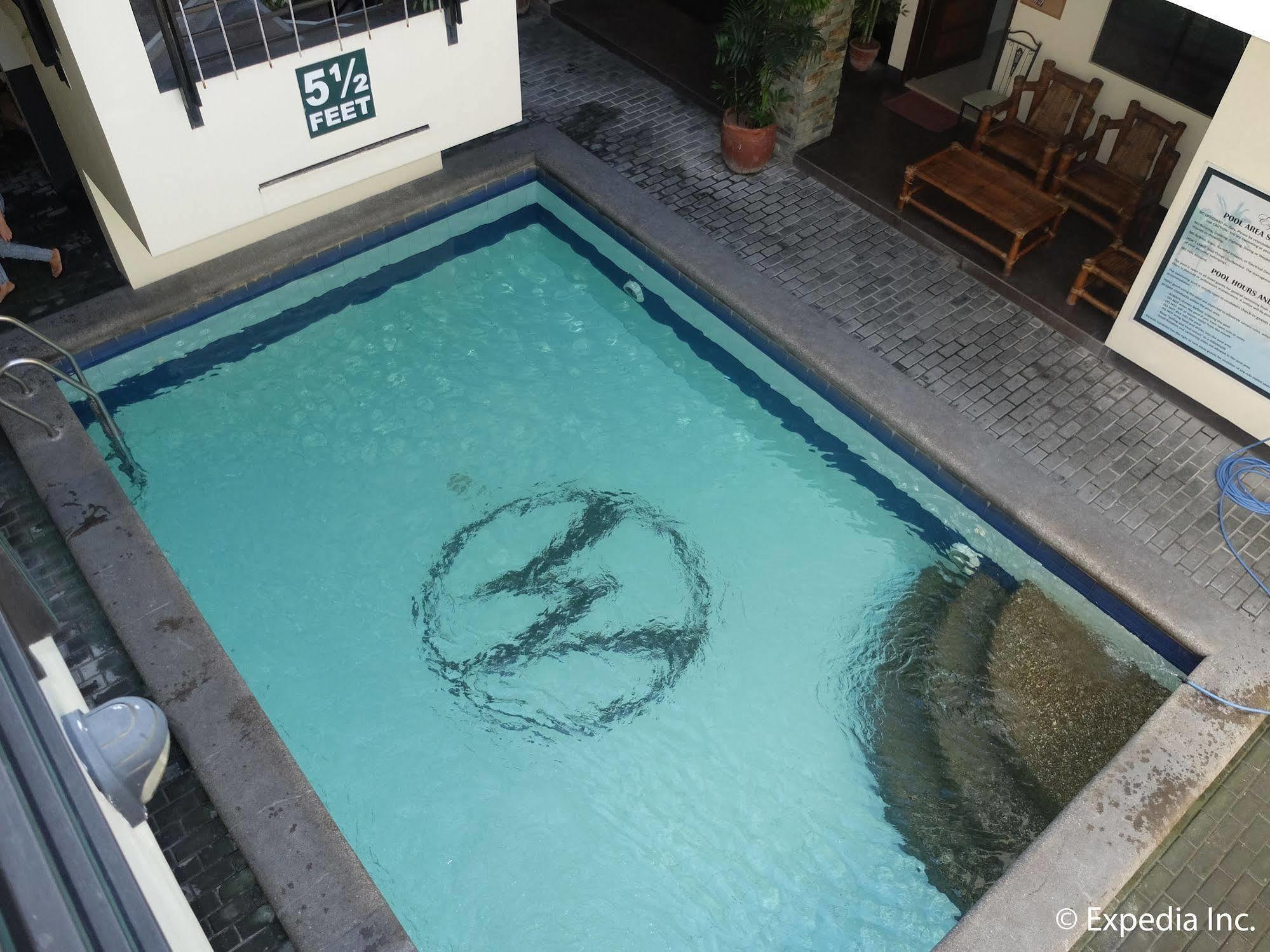Elyseah Condotel Angeles Exterior photo